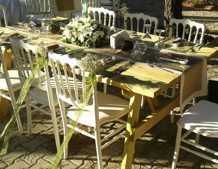 Ahşap Masa Kiralama